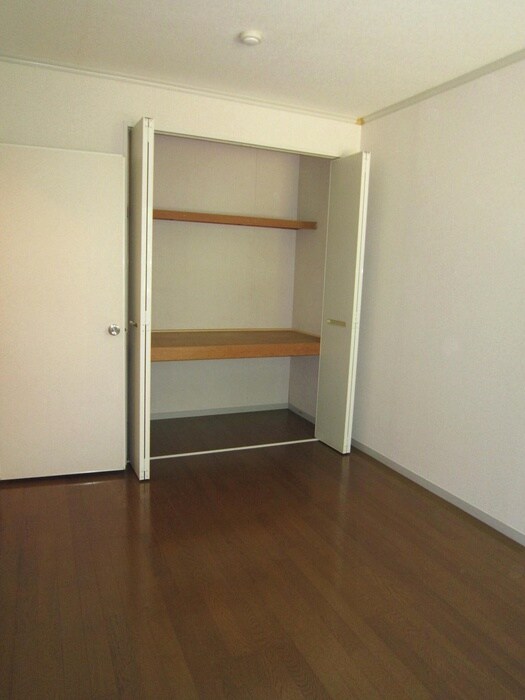 物件内観写真13　(収納)