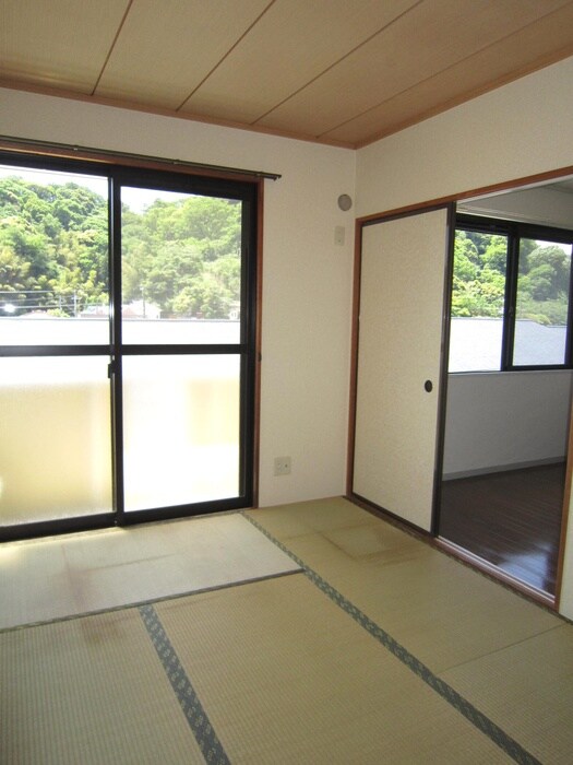 物件内観写真15　(室内からの展望)