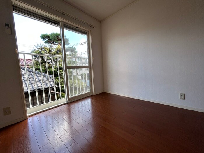 物件内観写真8　(居室)