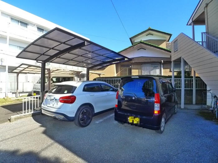 物件外観写真6　(駐車場)