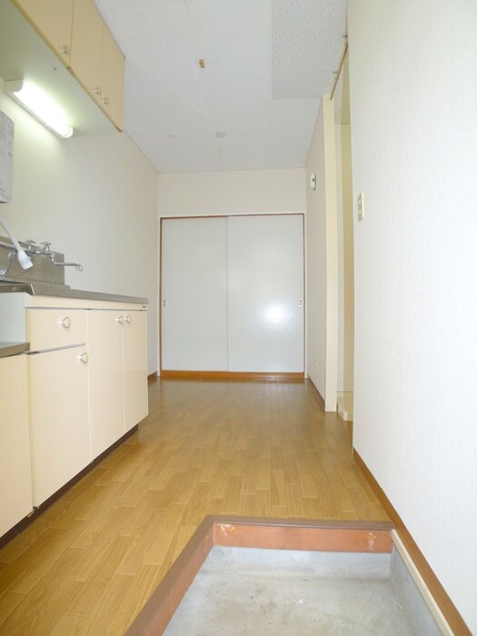 物件内観写真15　(廊下)