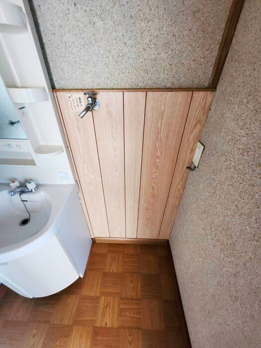 物件内観写真15　(洗濯機置場)