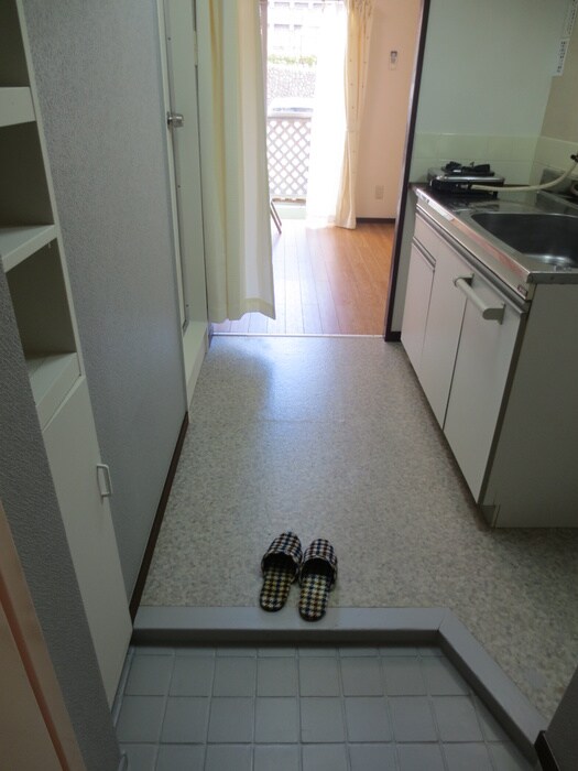 物件内観写真7　(玄関)