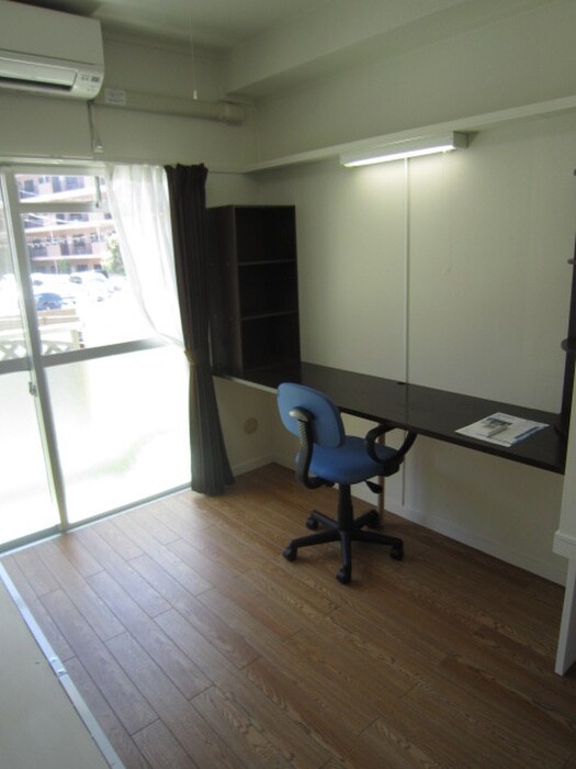 物件内観写真8　(居室)