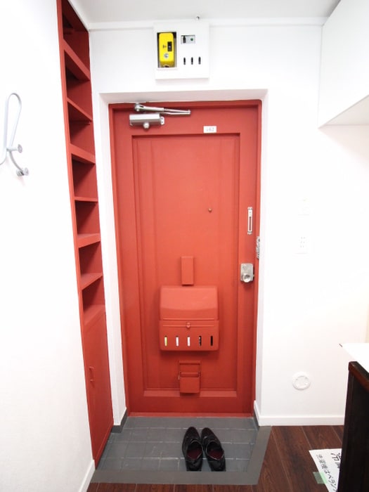 物件内観写真9　(玄関)