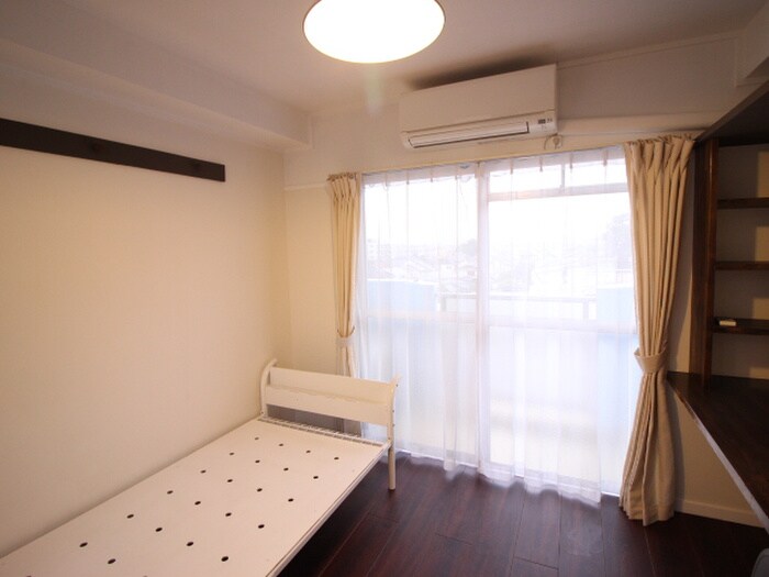 物件内観写真16　(居室)