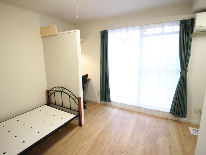 物件内観写真21　(居室)