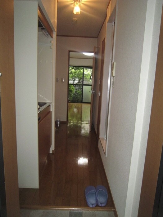 物件内観写真7　(玄関)