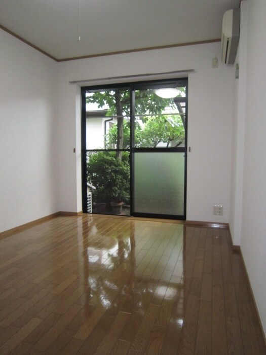 物件内観写真10　(居室)