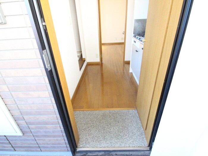 物件内観写真17　(玄関)
