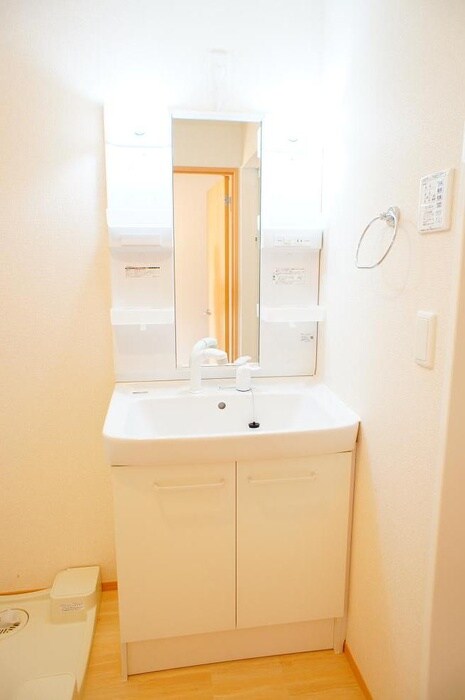 物件内観写真10　(洗面)