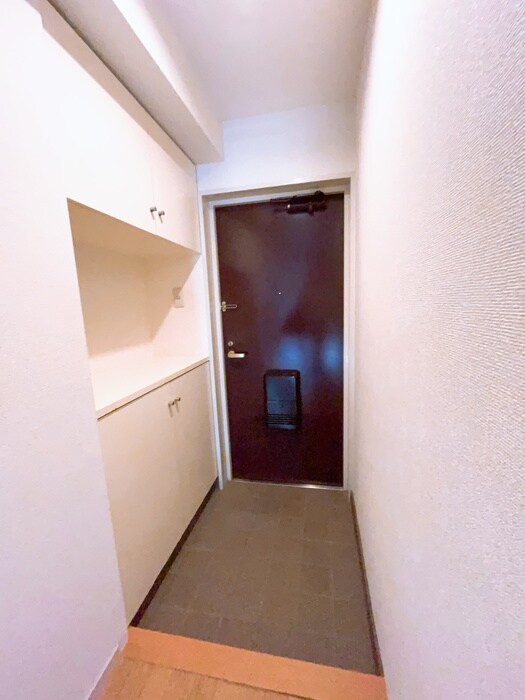 物件内観写真11　(玄関)