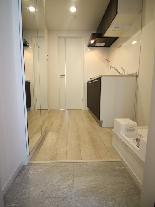 物件内観写真17　(廊下)