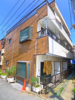 ファミ－ル市川外観写真