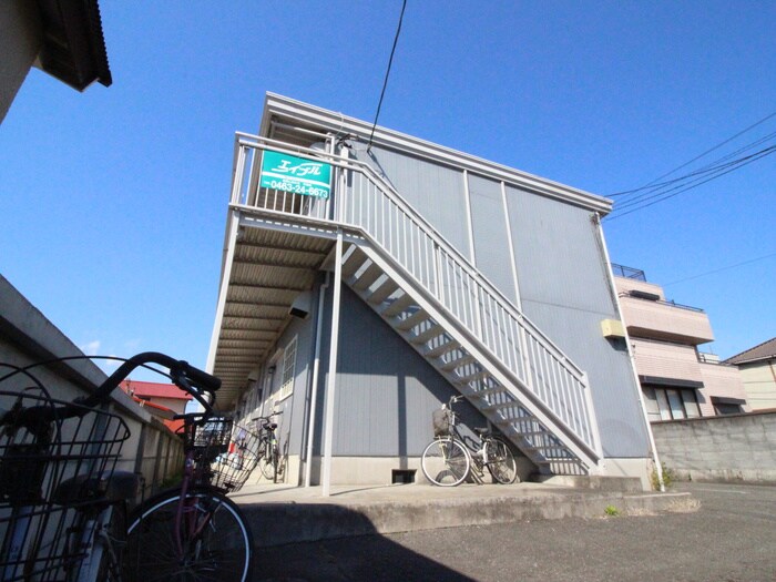 物件外観写真2　(駐車場)