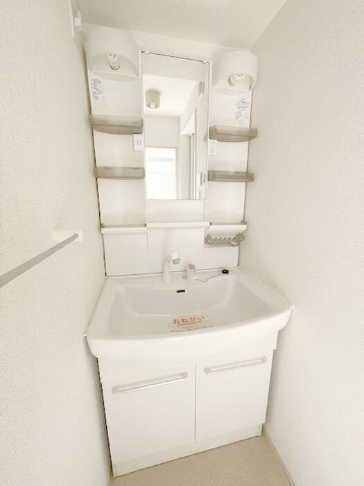 物件内観写真12　(洗面)