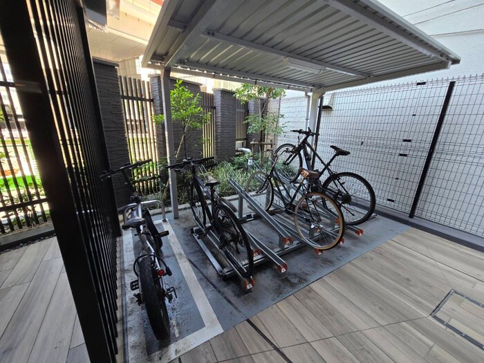 物件外観写真6　(建物設備)