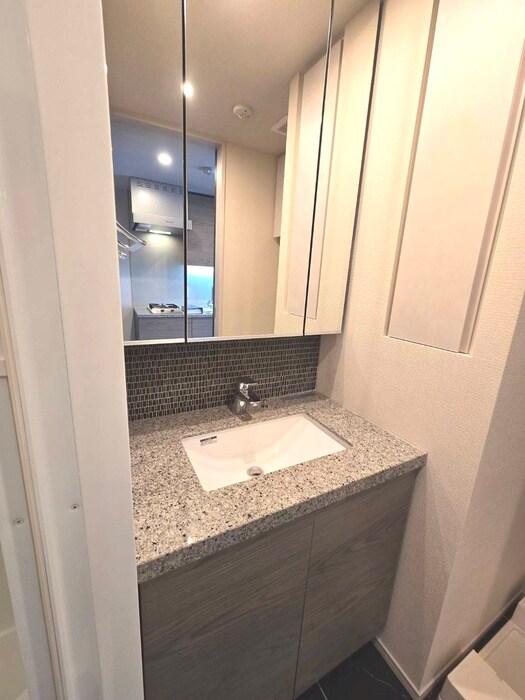 物件内観写真12　(洗面)