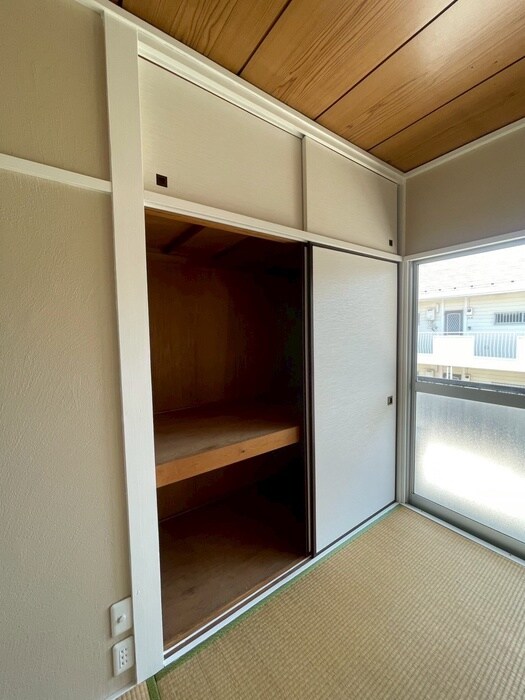 物件内観写真12　(収納)