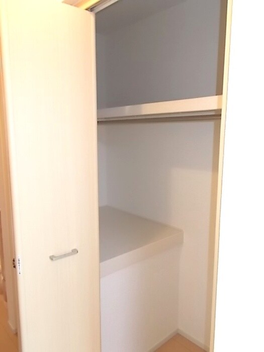 物件内観写真12　(収納)