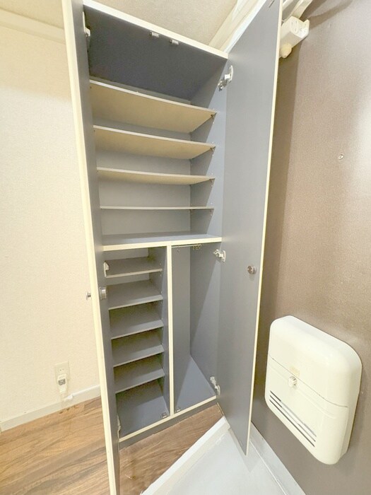 物件内観写真18　(靴箱)