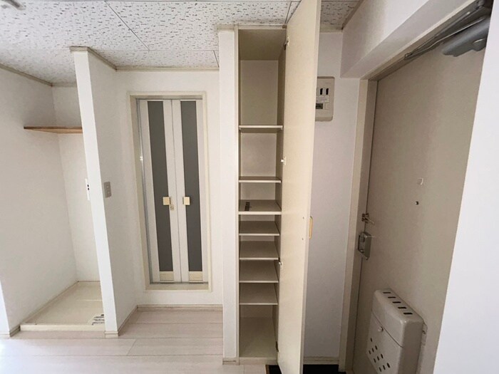 物件内観写真18　(靴箱)