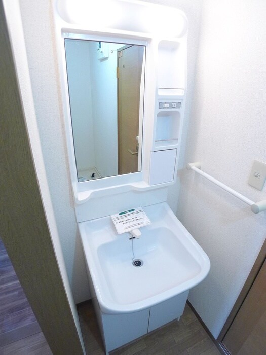 物件内観写真12　(洗面)