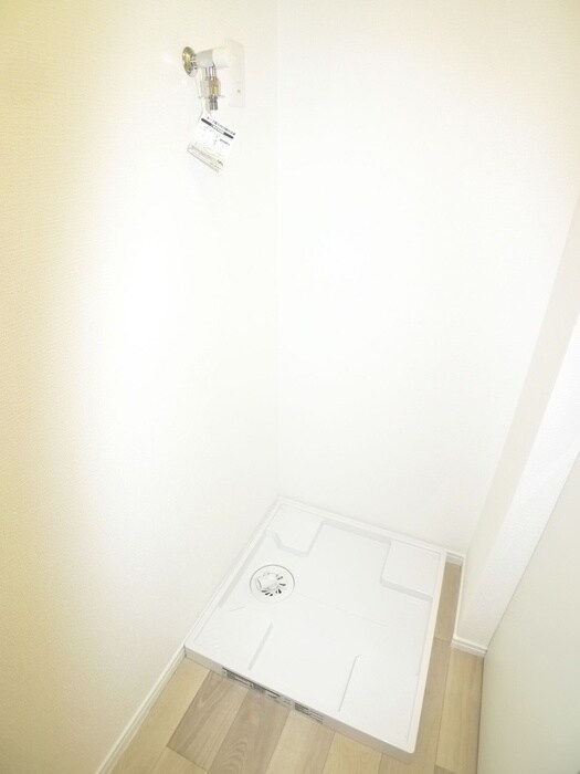 物件内観写真15　(洗濯機置場)