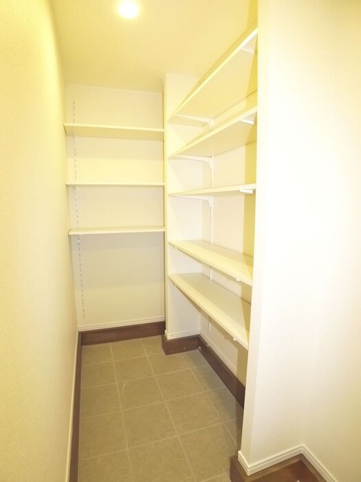 物件内観写真19　(収納)