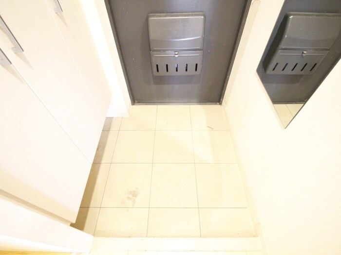 物件内観写真14　(玄関)