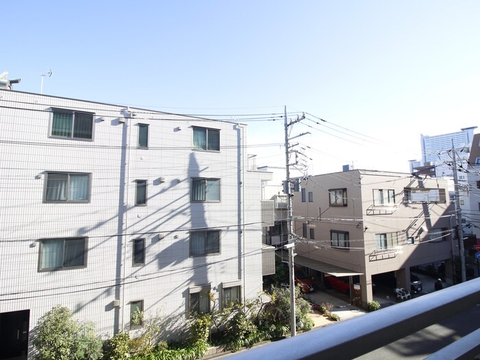 物件内観写真16　(室内からの展望)