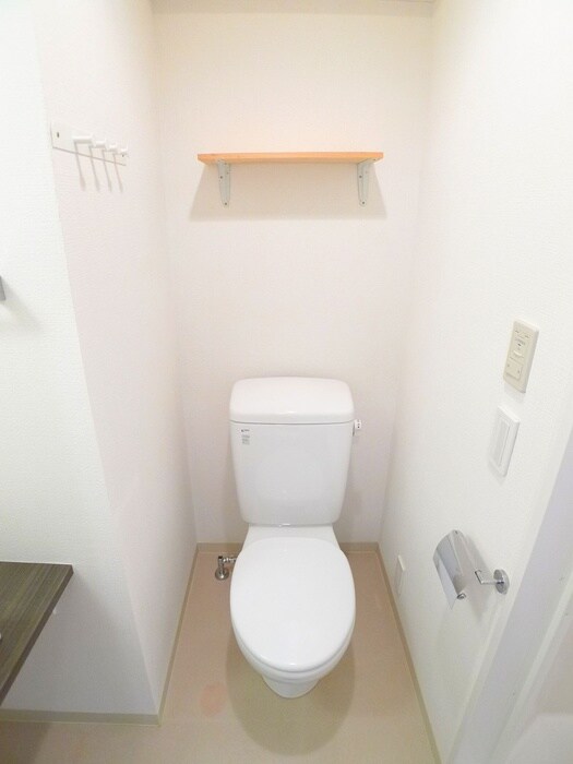 物件内観写真14　(トイレ)