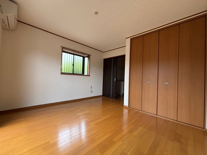 物件内観写真5　(居室)