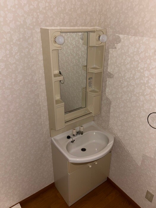 物件内観写真9　(洗面)