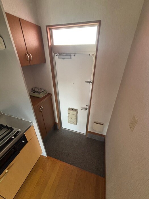 物件内観写真13　(玄関)