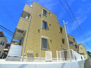 ファビュラス・ジュノム外観写真