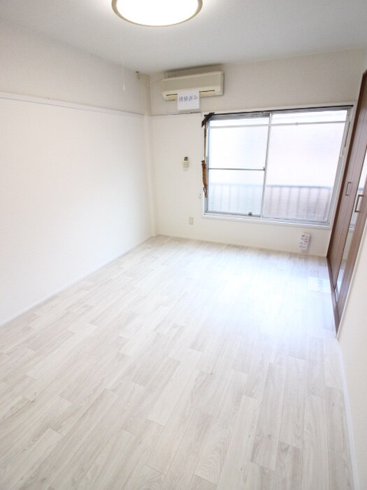 物件内観写真13　(居室)