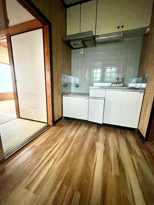 物件内観写真12　(廊下)