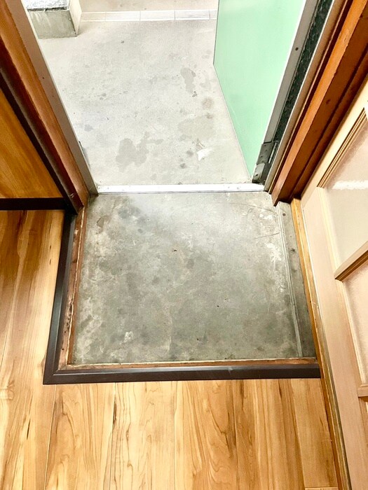 物件内観写真13　(玄関)