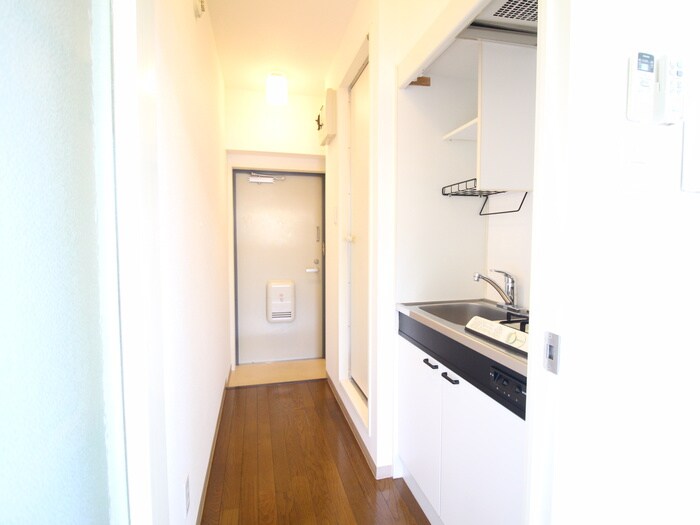 物件内観写真9　(廊下)