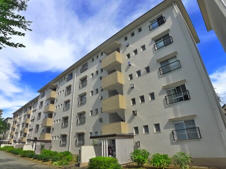 高塚団地2街区2棟（502）外観写真