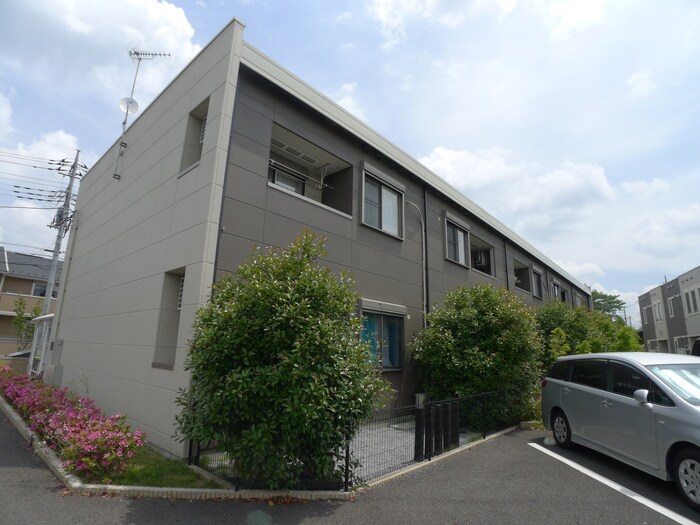 物件外観写真2　(エントランス部分)