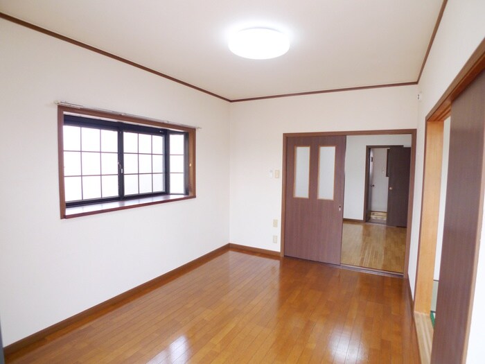 物件内観写真8　(居室)