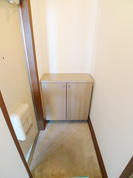 物件内観写真17　(玄関)