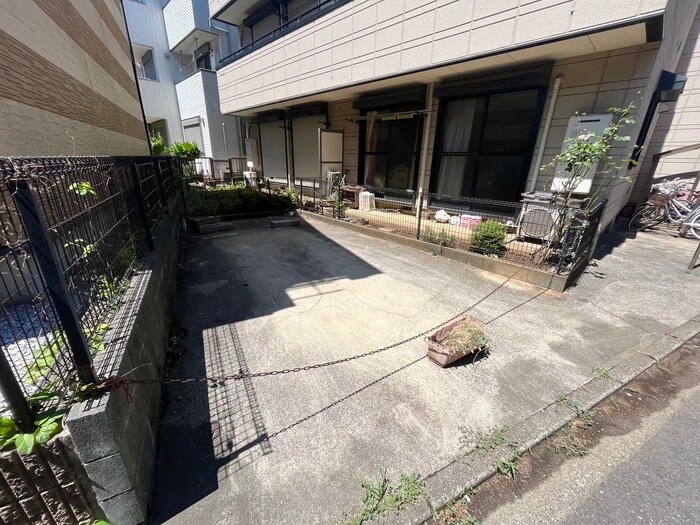 物件外観写真5　(駐輪場)