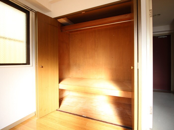 物件内観写真12　(収納)