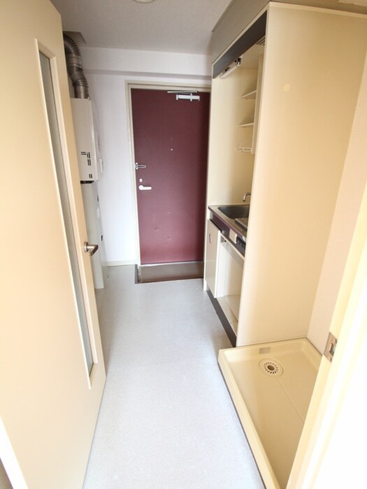 物件内観写真16　(玄関)