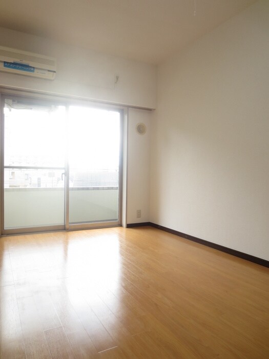 物件内観写真6　(居室)