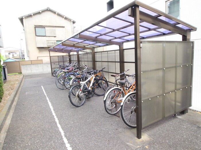物件外観写真4　(駐輪場)