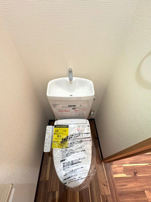 物件内観写真14　(トイレ)